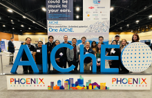 CHEE faculty and students network at AIChE